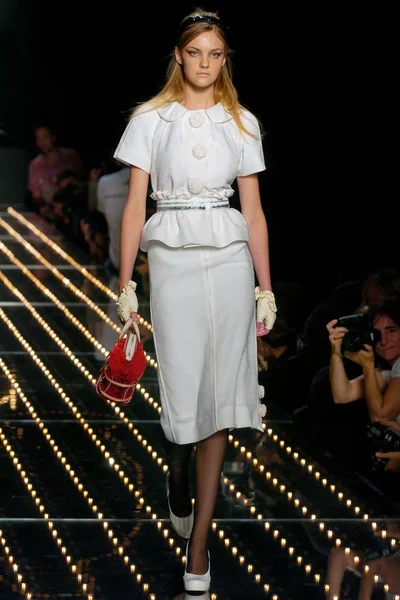 Look 2